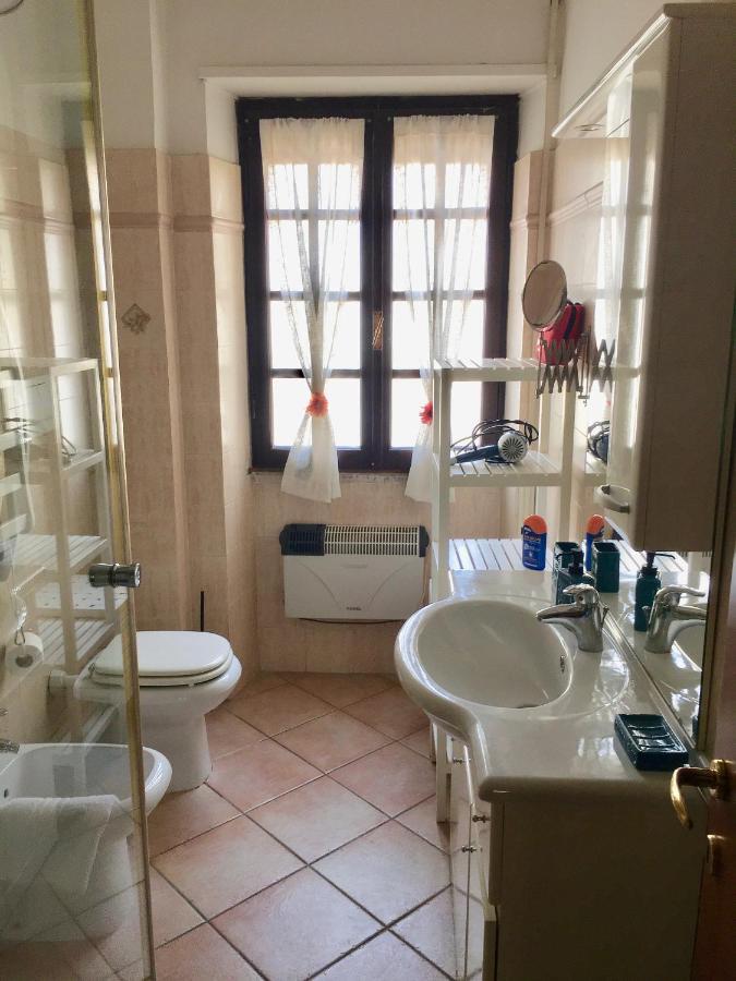 Casa Delfino - Appartamento Centro Storico A Due Passi Dalla Spiaggia & Mare, Porto & Ferrovia 치비타베키아 외부 사진