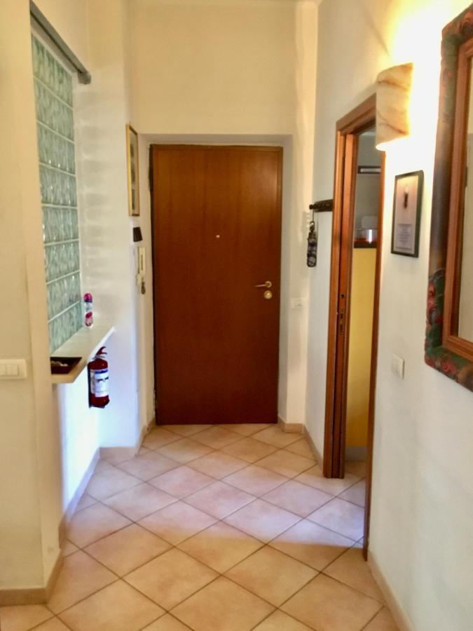 Casa Delfino - Appartamento Centro Storico A Due Passi Dalla Spiaggia & Mare, Porto & Ferrovia 치비타베키아 외부 사진